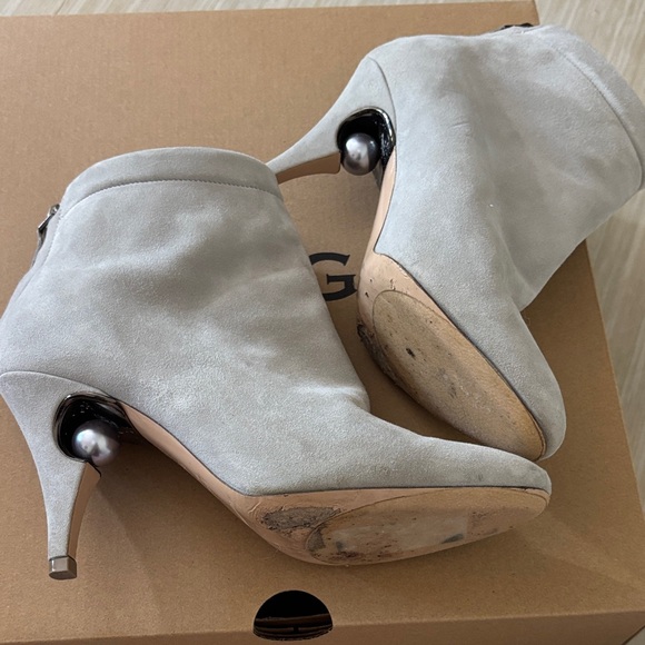 Nicholas Kirkwood Light Gray Ankle Boots - Picture 2 of 7